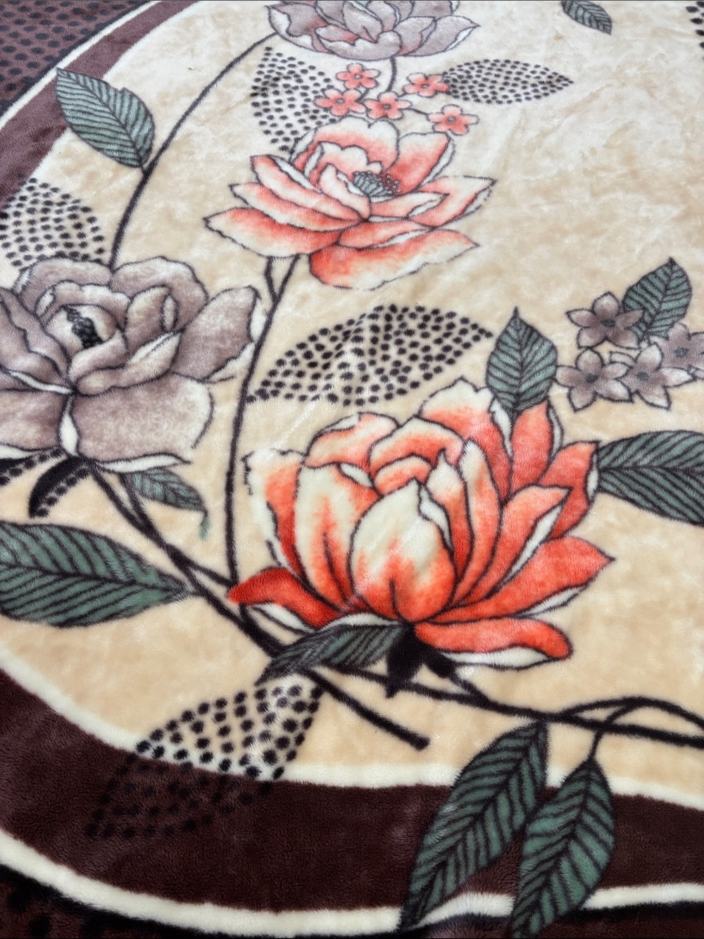 Vintage Floral Plush Throw Blanket in Beige and Deep Brown - Picture 2 of 4